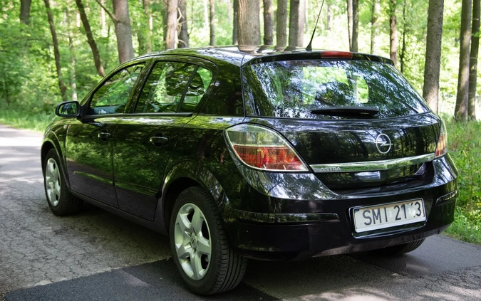 Opel Astra cena 18000 przebieg: 169900, rok produkcji 2008 z Orzesze małe 379